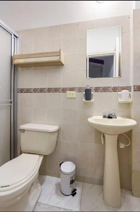 Homestay La Arboleda Del Rio. Apartment Cali
